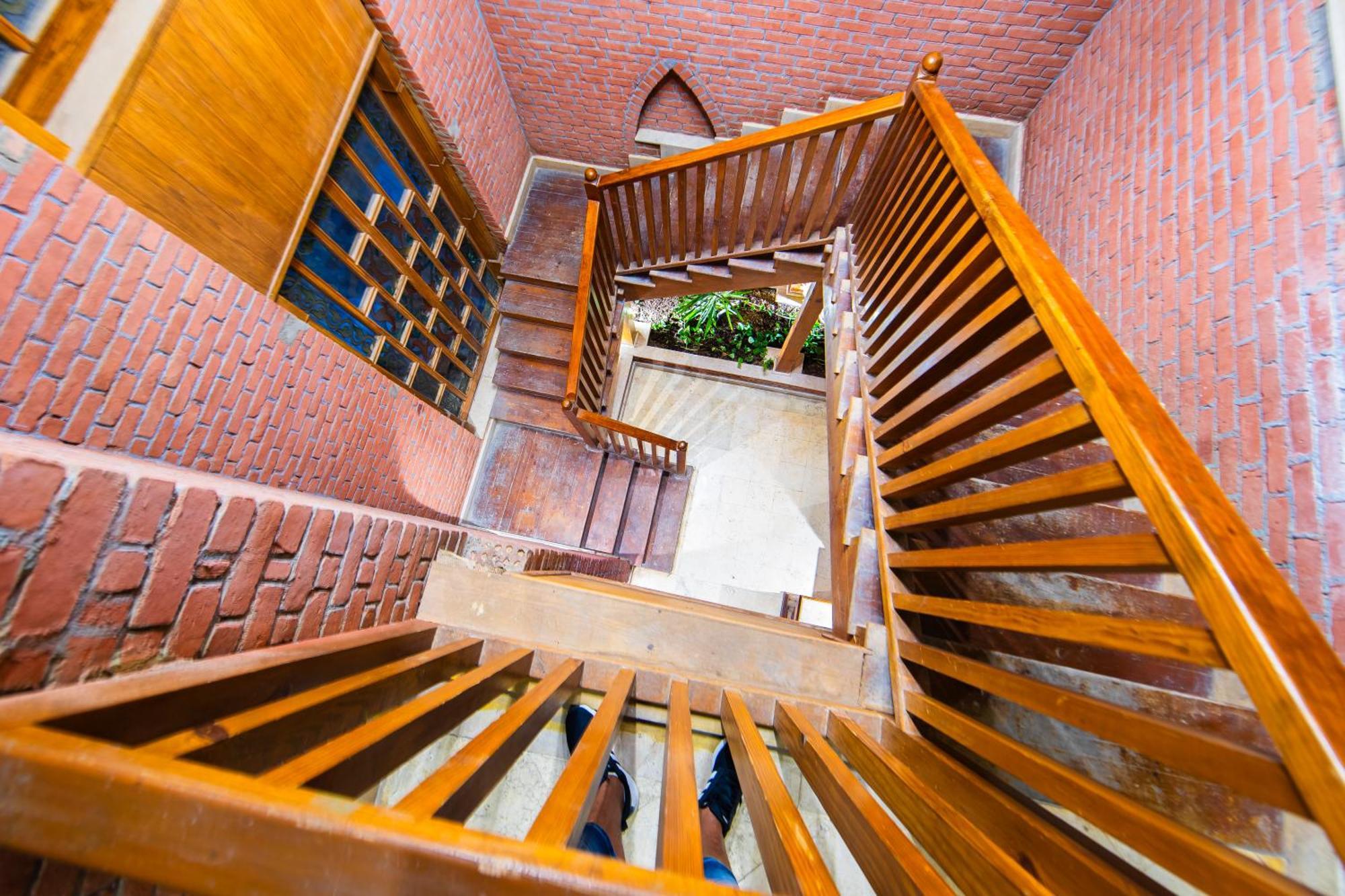 The Grand Hotel Sharm El Sheikh Luaran gambar Staircase